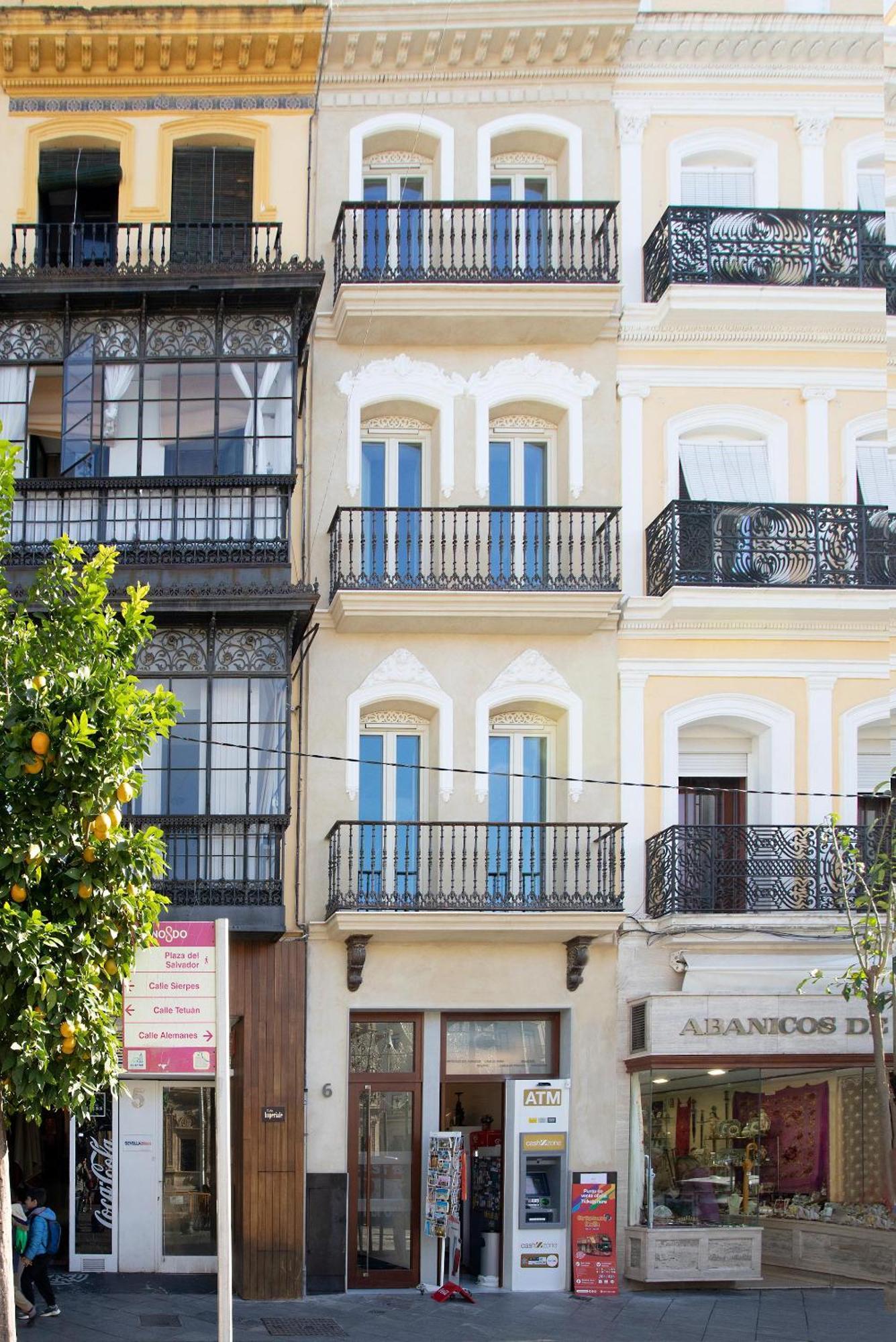 Genteel Home San Francisco Suites Seville Exterior photo