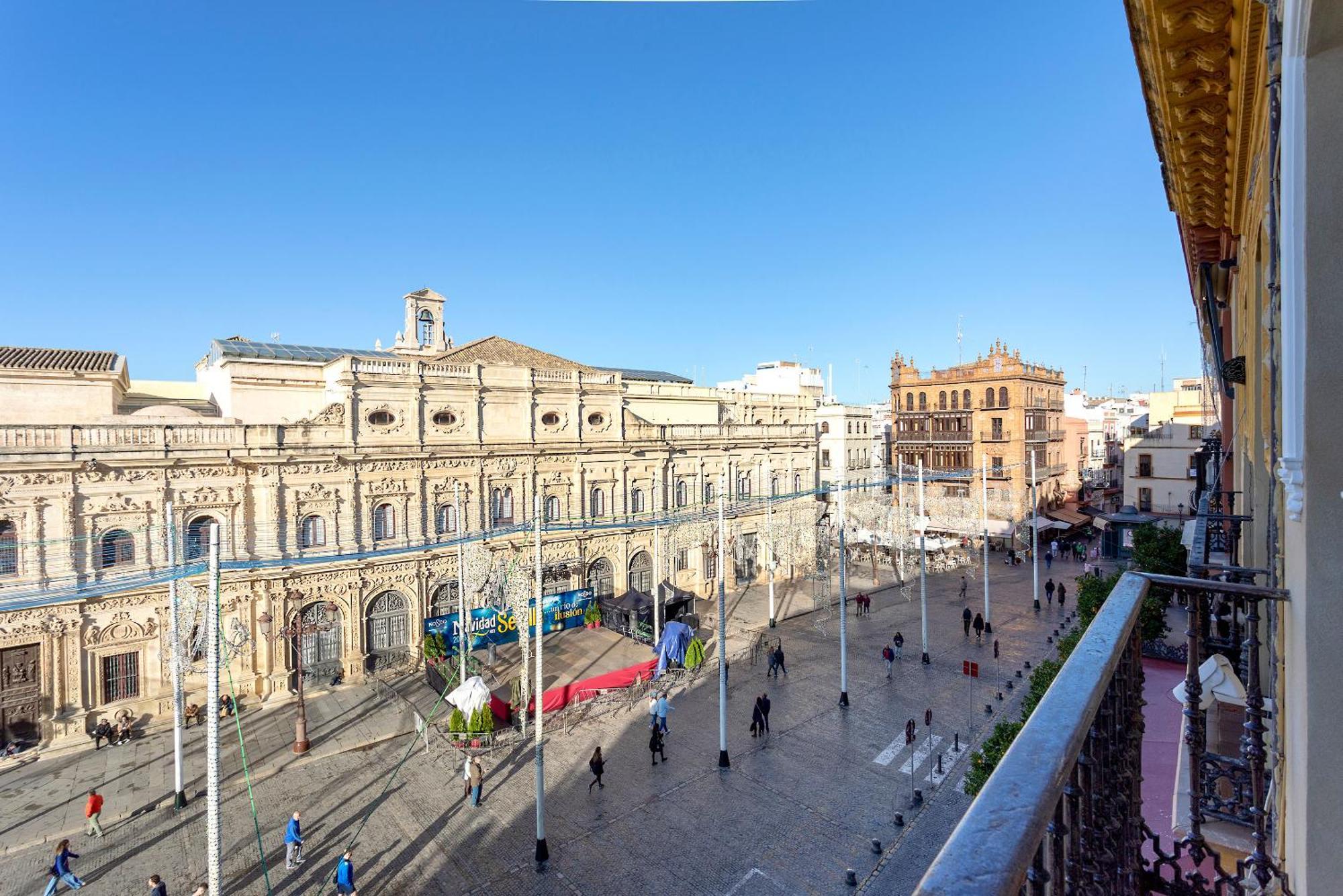 Genteel Home San Francisco Suites Seville Exterior photo